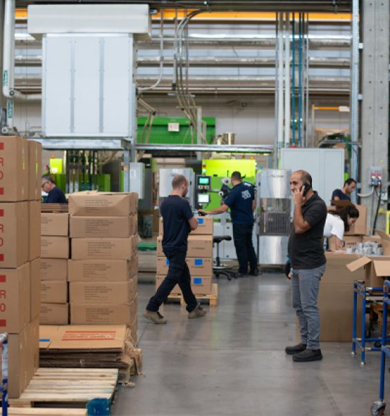 warehouse-people-1